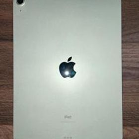 iPad Air 10.9 (2020年、第4世代) グリーン 新品 62,000円 中古 