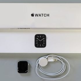 Apple Watch SE 40mm 新品 31,500円 中古 15,555円 | ネット最安値の 