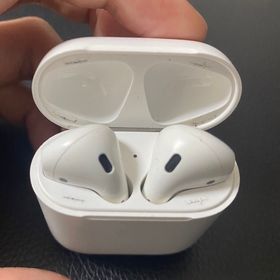 オーディオ機器 イヤフォン AirPods 第2世代 MV7N2J/A (充電ケース付き) 新品 11,000円 中古 