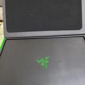 2022年最新版☆高級感溢れる 【値下げ可能！】THE NEW RAZER BLADE