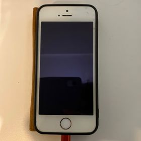 iPhone SE 第１世代(2016) Docomo 新品 48,500円 中古 7,500円