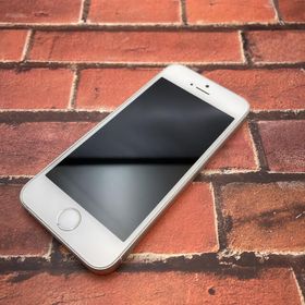アイフォーン(iPhone)のiPhoneSE シルバー 16GB SIMフリー(スマートフォン本体)