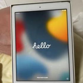 極美品　iPad5  32GB セルラー　ドコモ　アイパッド5世代　2017sv
