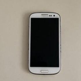 GALAXY S III 新品 2,288円 中古 1,600円 | ネット最安値の価格比較