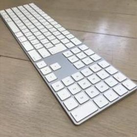 純正 Apple Magic Keyboard（テンキー付き）日本語 A1843