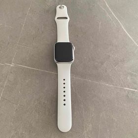 アップル(Apple)のApple Watch SE シルバー 40mm GPSモデル(腕時計(デジタル))
