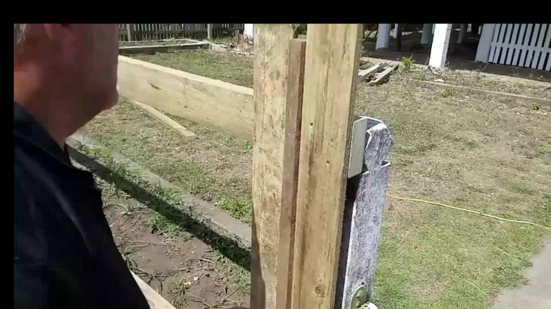 How to build a Fence  without a Nail Gun