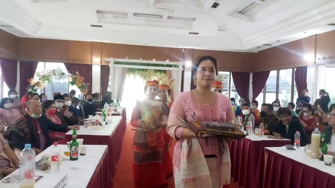 The gift of Ulos Hela the Customary marriage custom of Batak