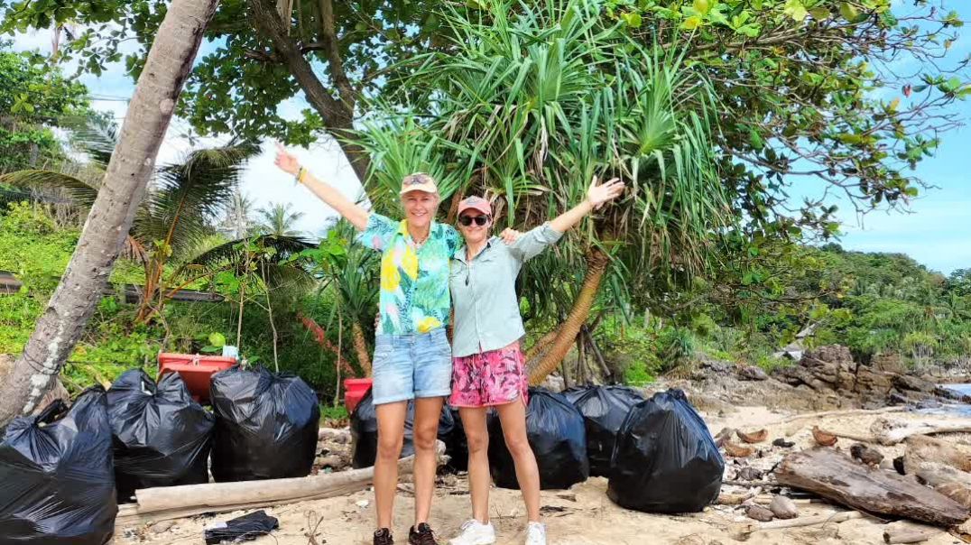 BEACH CLEAN ON KOH LANTA, THAILAND