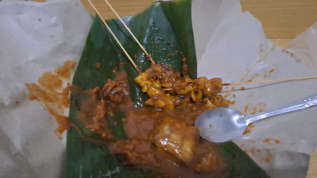 Tasty Indonesian Spicy Night Streetfood: Sate Padang in Medan